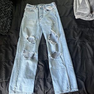 Light Wash Ripped Mom Jeans